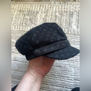 D&Y Black Lined Cap